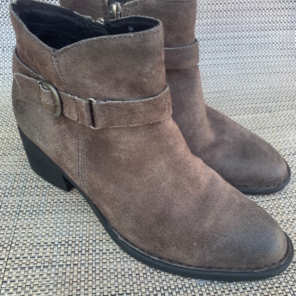 Nearly new Born ankle boots